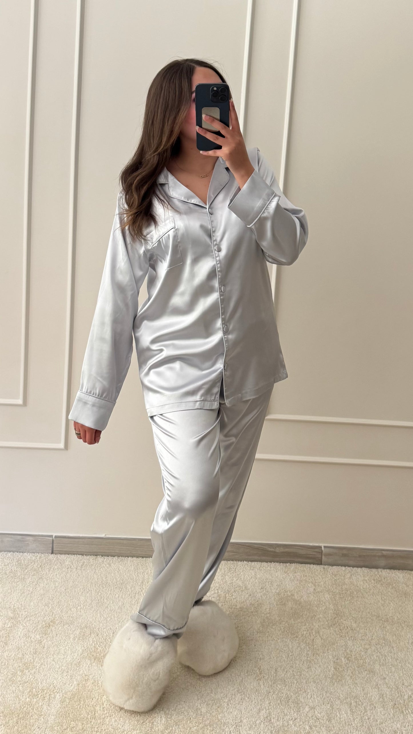 Pyjama en satin éclat de lune