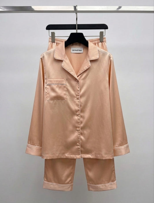 Pyjama en satin pêche