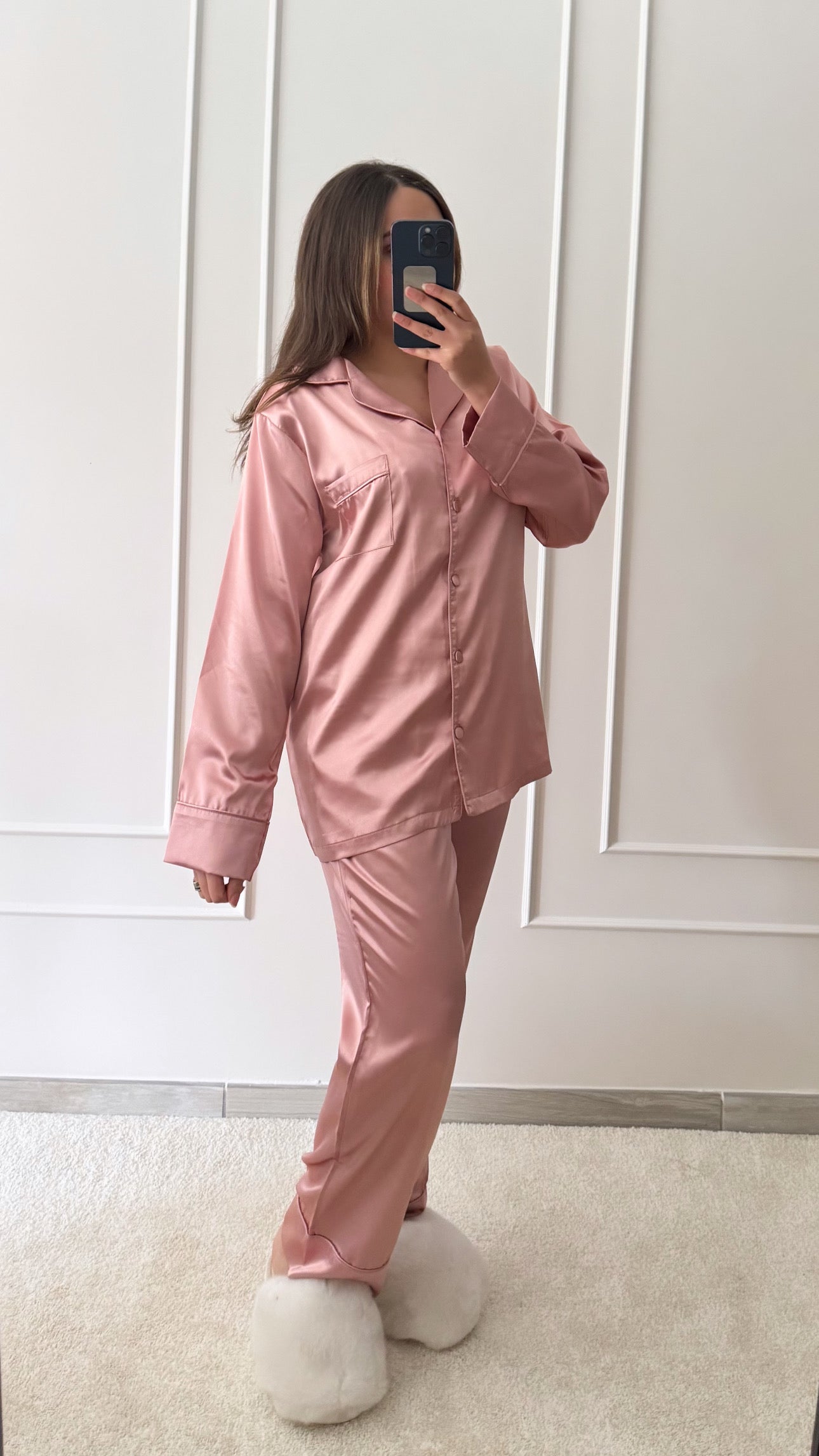 Pyjama en satin rose poudré