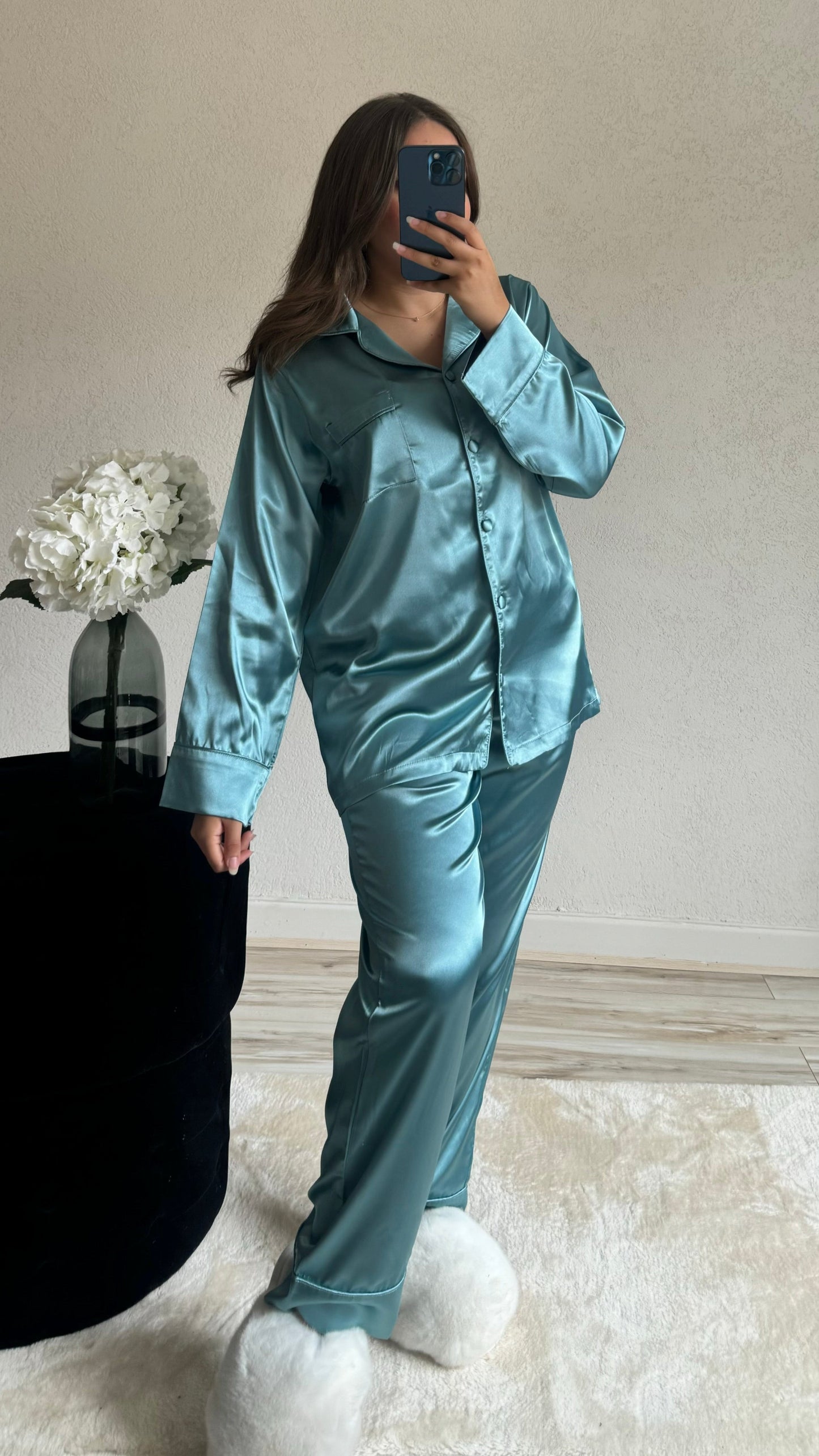 Pyjama en satin bleu azur