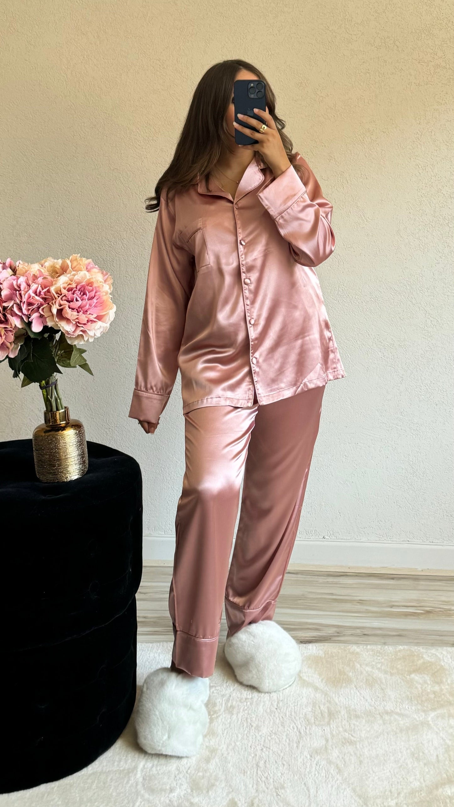 Pyjama en satin rose poudré