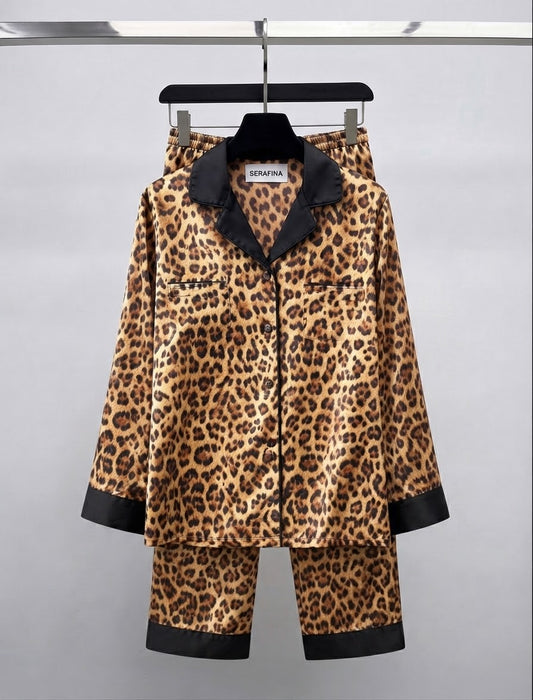 Pyjama en satin léopard (Limited Édition)